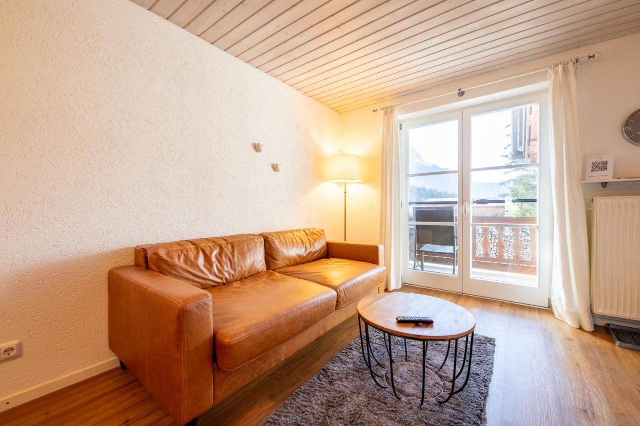 Kloana Waxlstoa Apartment การ์มิช-พาร์เทนเคียร์เชน ภายนอก รูปภาพ